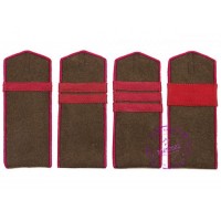 Погоны полевые ефрейторов и сержантов пехоты с малиновым кантом обр. 1943 г.